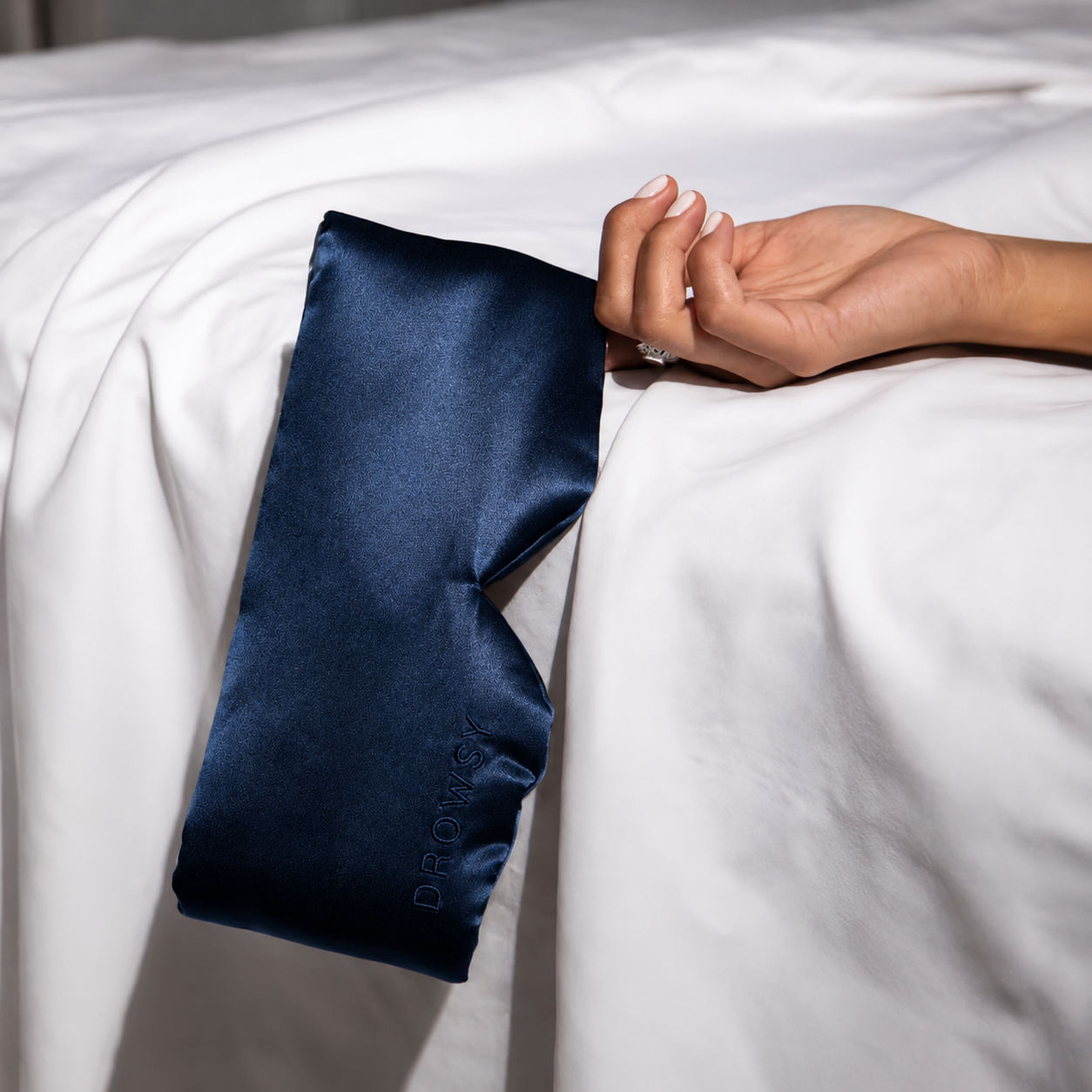 SilkVeil — Mulberry Silk 3D Sleep Mask